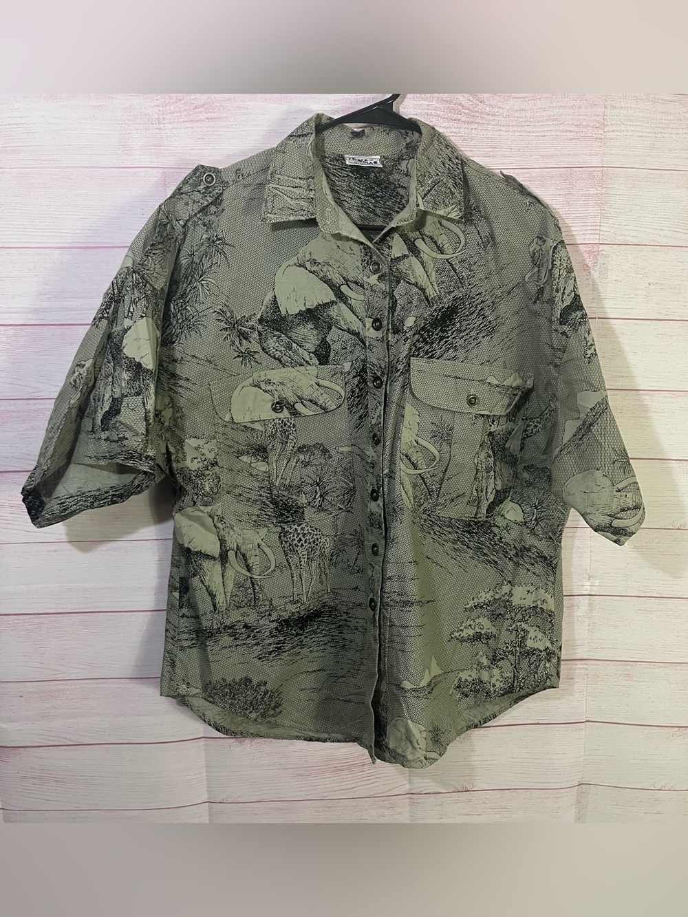 Liz Thomas VTG Safari Abstract Animal Print Button Up Short Sleeve Shirt Large